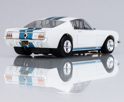 1965 Shelby Mustang GT350 White/Blue HO Slot Car Set