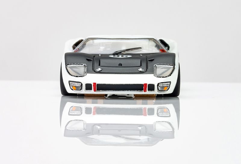 Ford GT40 Mark ll #96 White/Black/Blue/Gold