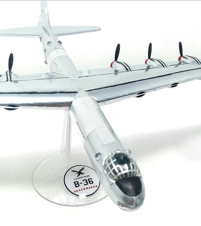 1/184 B-36 Peacemaker with Swivel Stand Plastic Model Kit