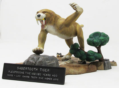 Prehistoric Scenes Saber Tooth Tiger 1/13 Plastic Model