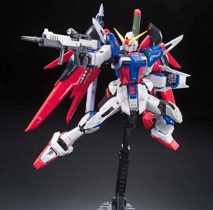 #11 Destiny Gundam "Gundam SEED", Bandai RG 1/144