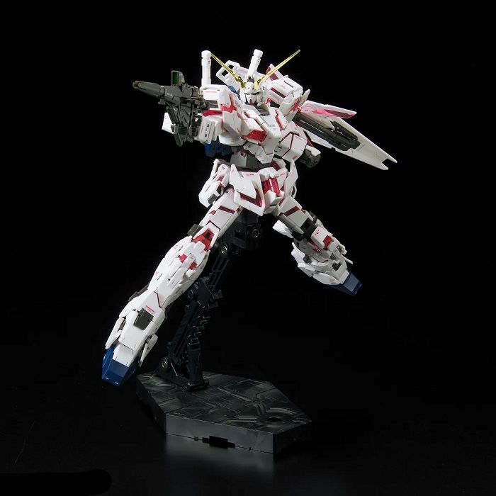 #25 Unicorn Gundam "Gundam UC" Bandai RG 1/144