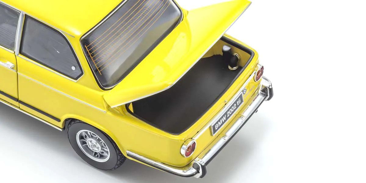 1/18 Scale BMW 2002 Tii Yellow Model