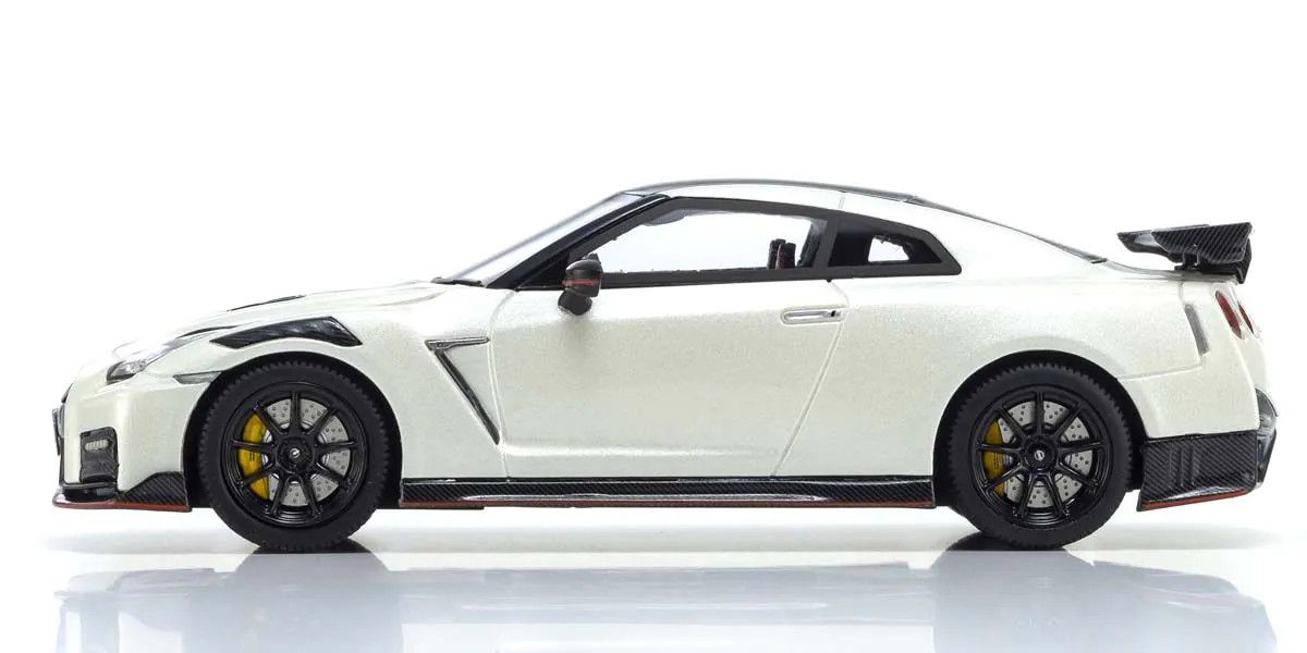 1/43 Scale Nissan GT-R NISMO 2022 (White)