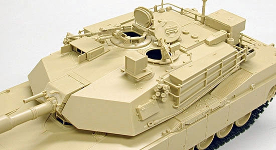 1/35 M1A2 Abrams Main Battle Tank