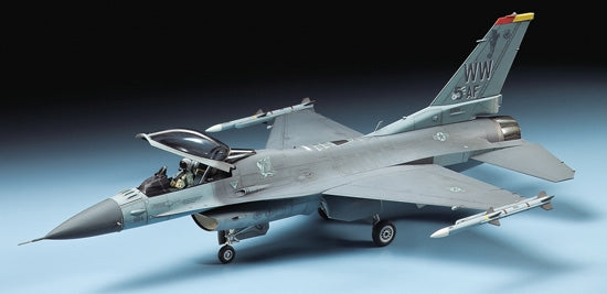 1/72 F-16 CJ Fighting Falcon