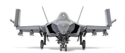 1/48 Lockheed Martin F-35 C Lightning II Plastic Model Kit