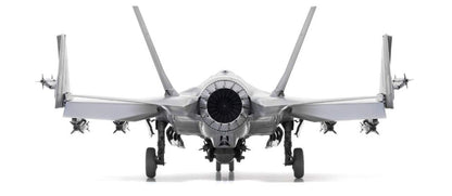 1/48 Lockheed Martin F-35 C Lightning II Plastic Model Kit